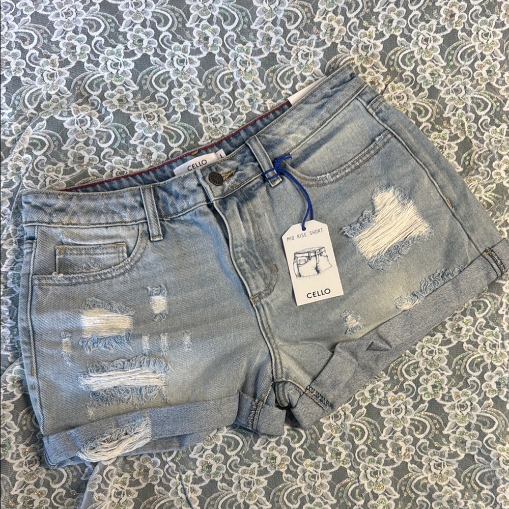 NWT Cello Blue Jean Shorts Mid Rise Distressed Size L